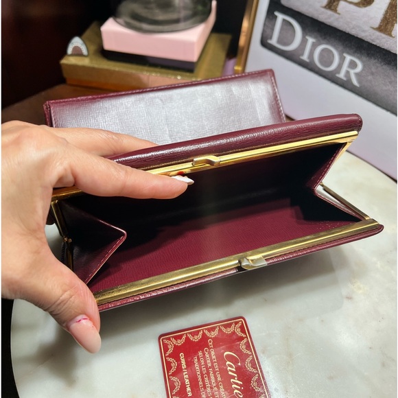 Must de Cartier Long Wallet kiss lock Leather Bordeaux Logo Gold Hardware EUC - Picture 4 of 13